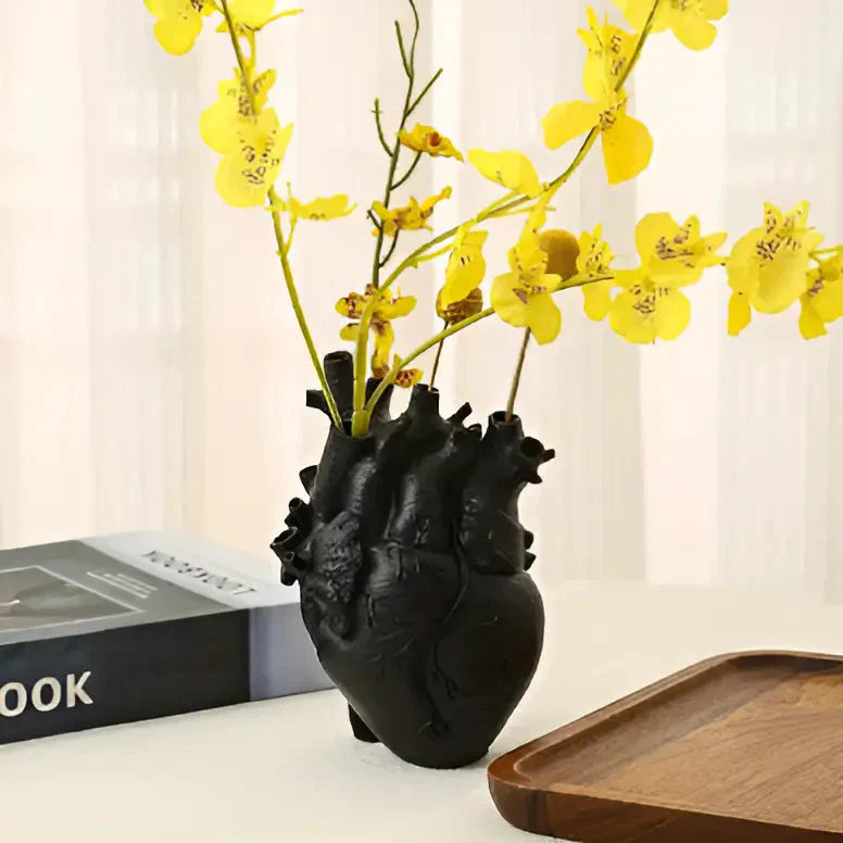 Skanto | Greskinspirert hjerte vase