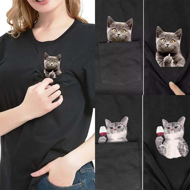 Skanto | Lommer Midt Finger Katt T-skjorte