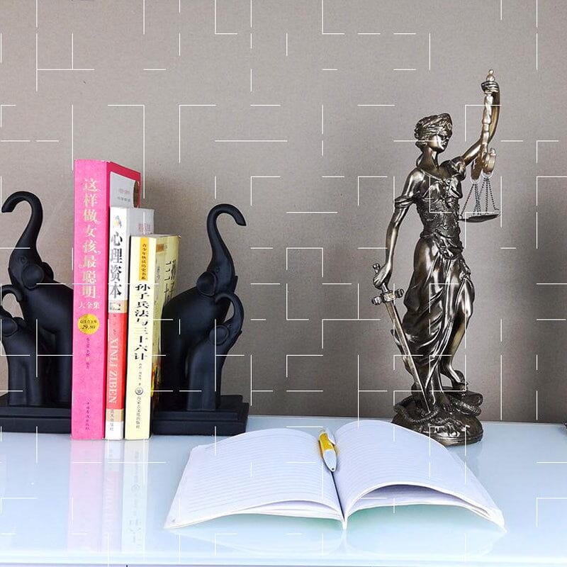Gudsinnes av rettferdighet statue dekorasjon | Skanto