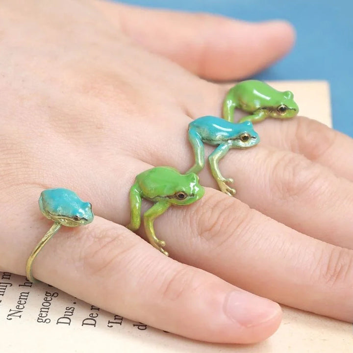 Skanto | Latest-tree Frog Ring & Earrings
