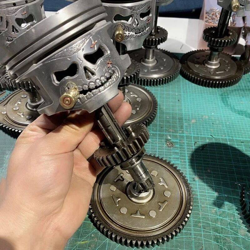 Skanto | Piston Skull Face Skulptur