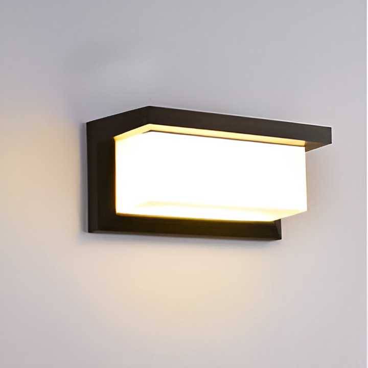 Vanntett utendørs LED-vegglampe med bevegelsessensor | Skanto