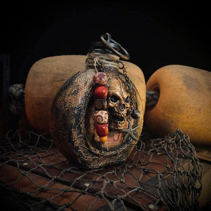 Skull Pirate Rum Flaske laget av harpiks | Skanto