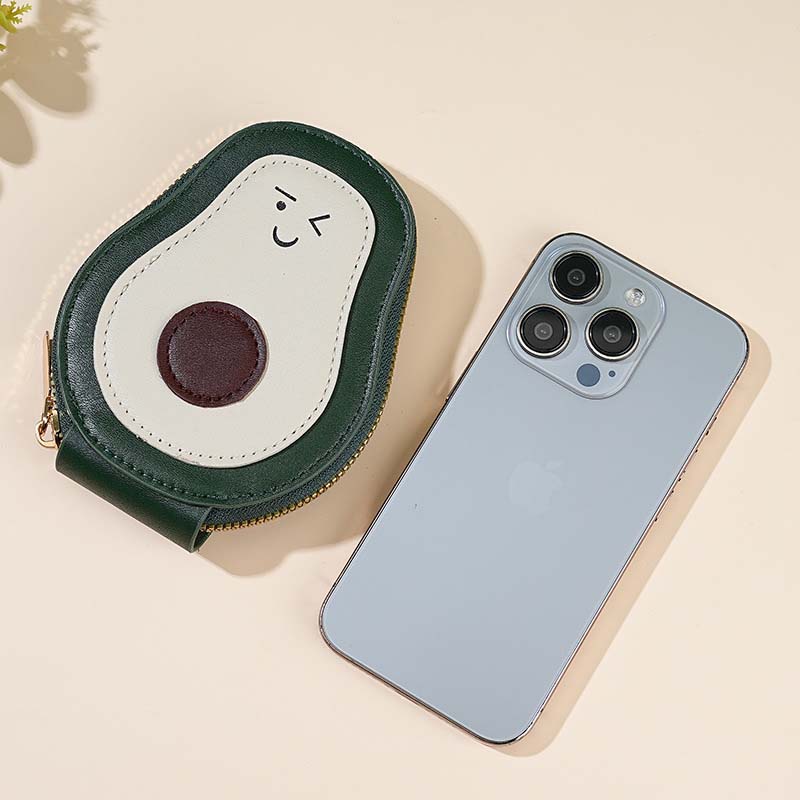 Skanto | Avocado-shaped multifunctional card holder