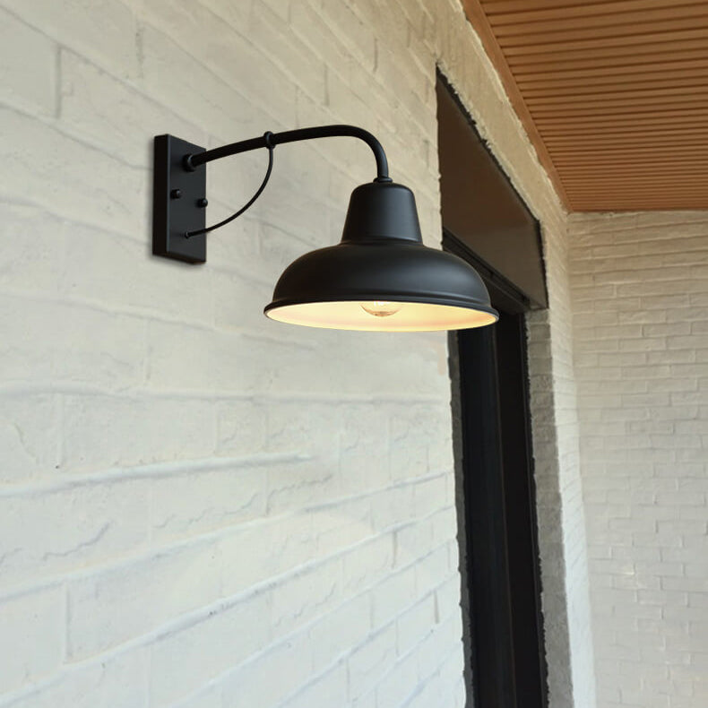 Vintage Iron Barn Vanntett Utendørs 1-Lyskilde Vegglampe | Skanto