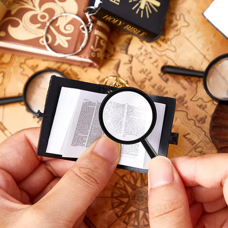 Skanto | Mini Book Bible Nøkkelring