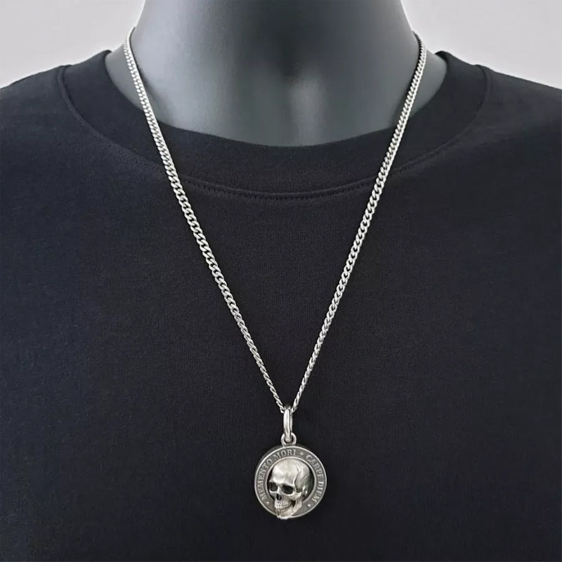 Skanto | Hodeskalleanheng Made of Titanium Steel