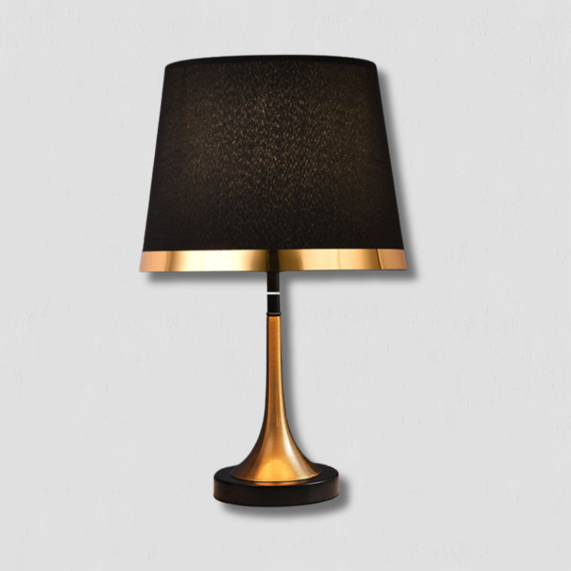Skanto | GiltGlow – Elegant Gull og Svart Retro Bordlampe