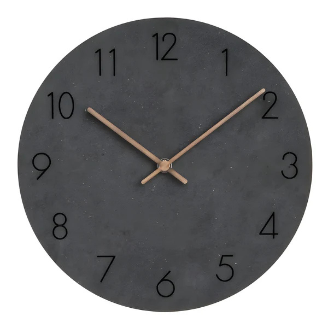 Skanto | Treveggklokke med minimalistisk stil og eleganse