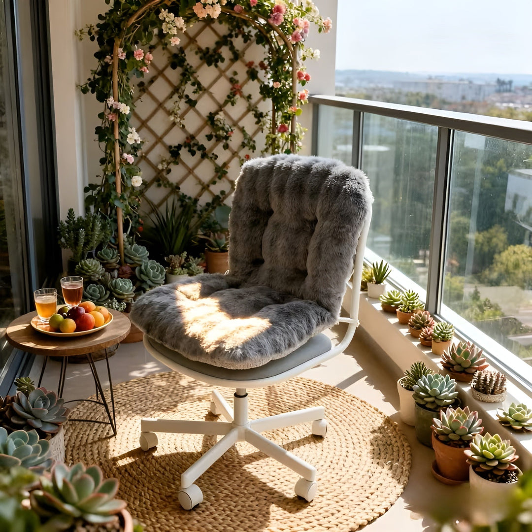 Myk sittepute laget av faux fur – Ekstra tykk & kosete | Perfekt for stol og sofa | Skanto