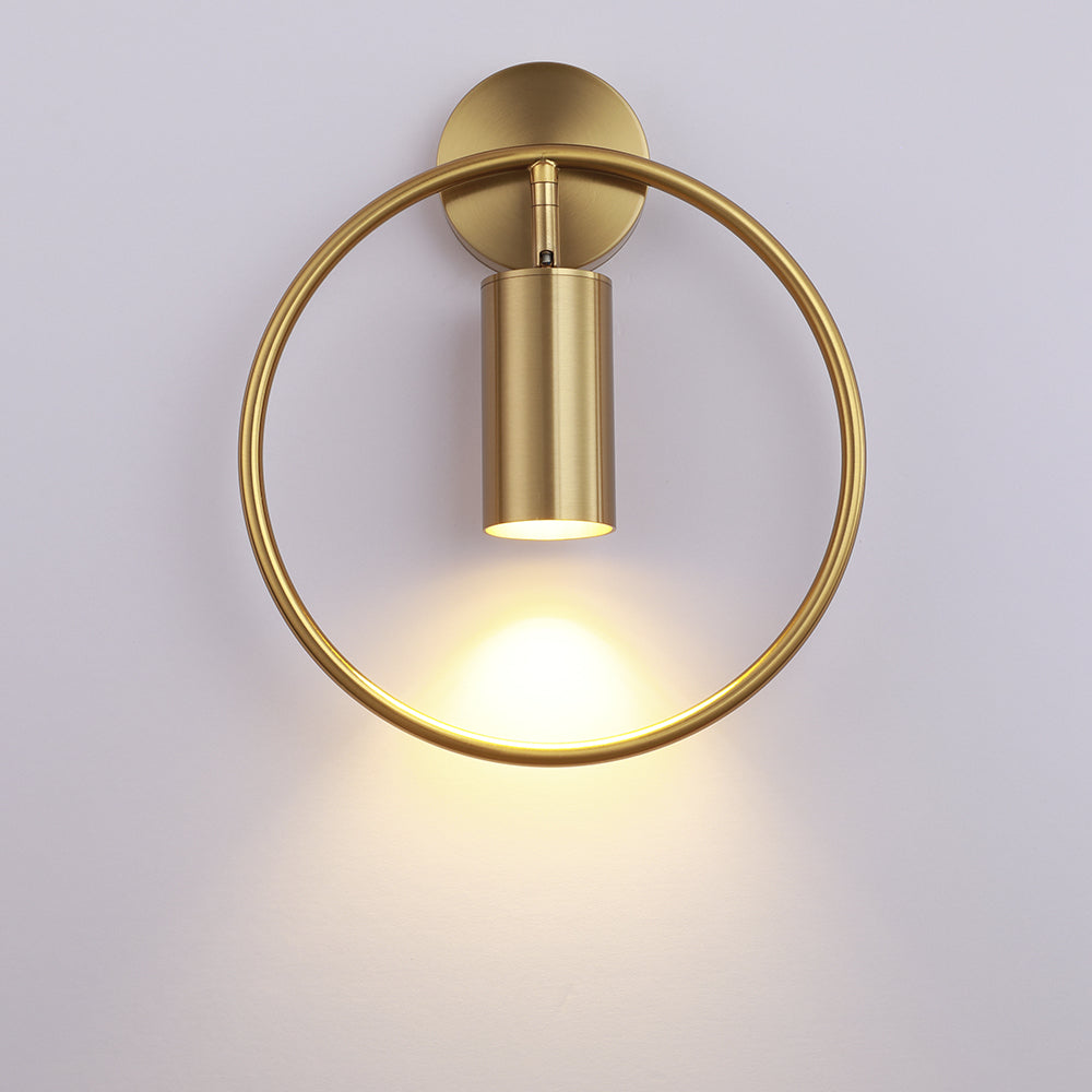 FlammeLuxe – Elegant Gull Vegglampe for Ambient Belysning Skanto