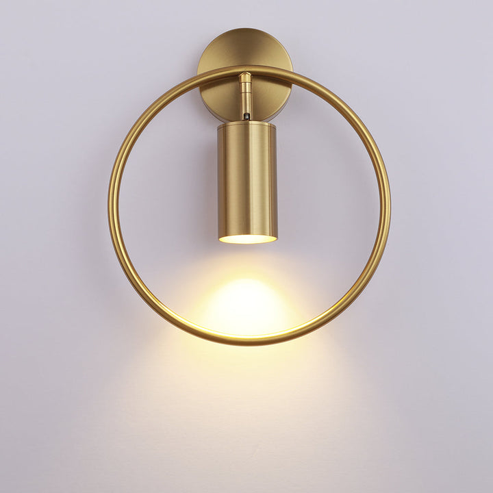 FlammeLuxe – Elegant Gull Vegglampe for Ambient Belysning Skanto