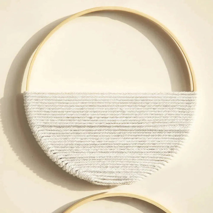 Skanto | Willowloop – Sirkulær Macrame Veggdekor med Symmetrisk Design