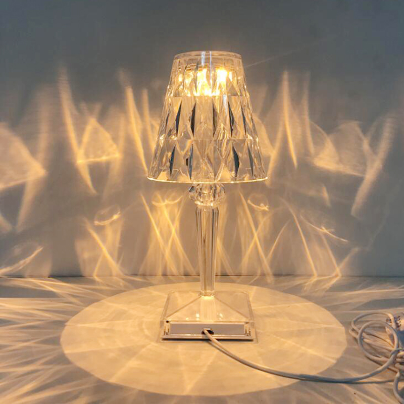 Skanto | CrystalGlow Touch lampe – Elegant bordlampe med berøringsensor og USB