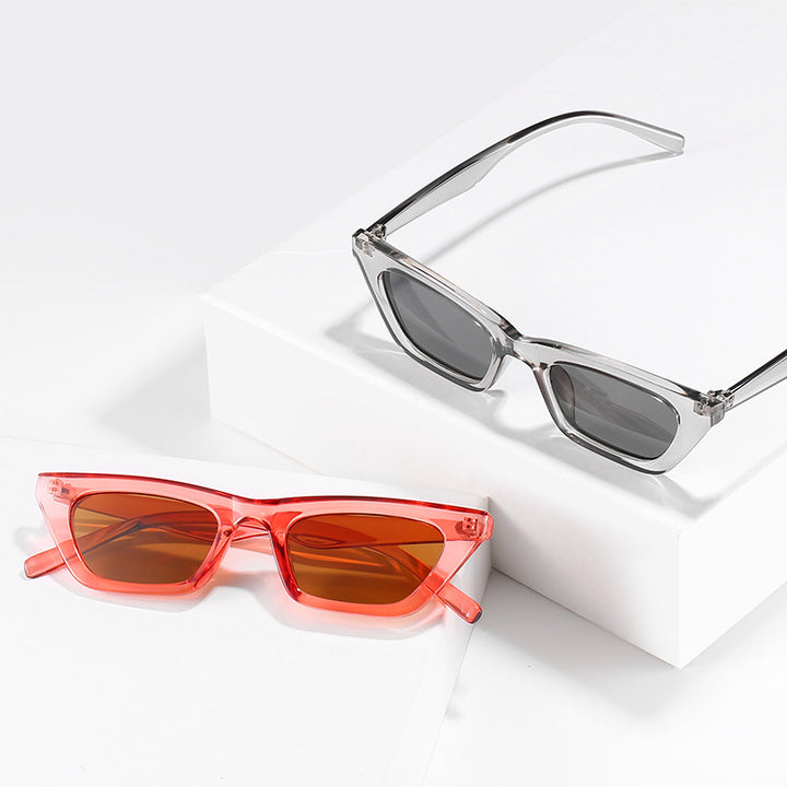 Dame moteriktig geometrisk solbrille i cat-eye stil Skanto