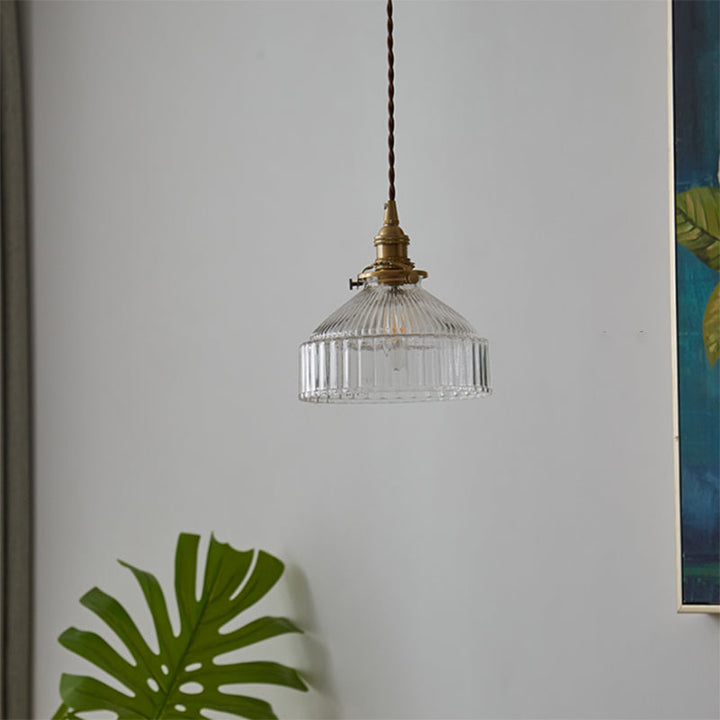 Rustikk pendellampe med bølget glass – industridesign