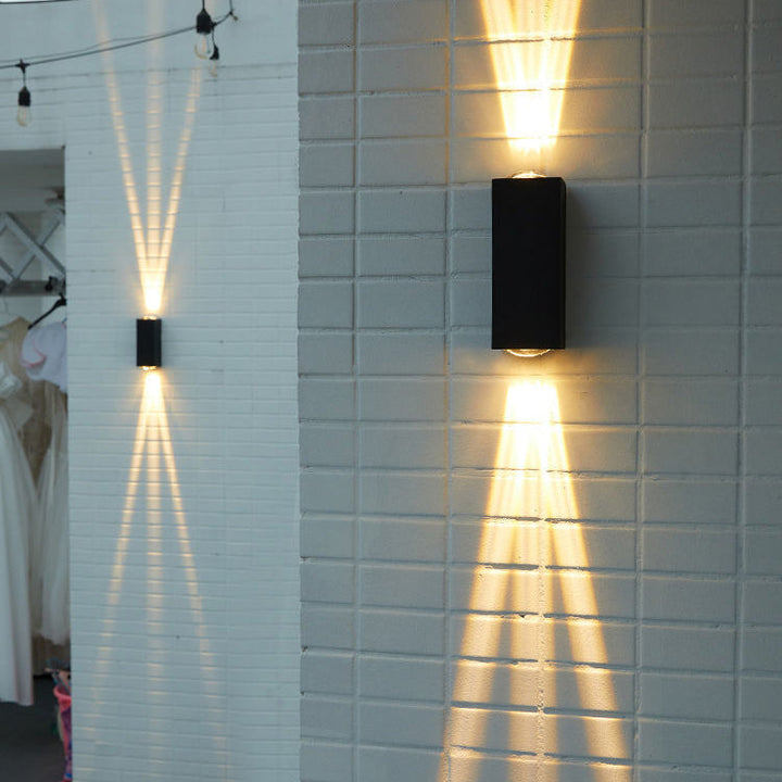 Vanntett LED-vegglampe for utendørs bruk