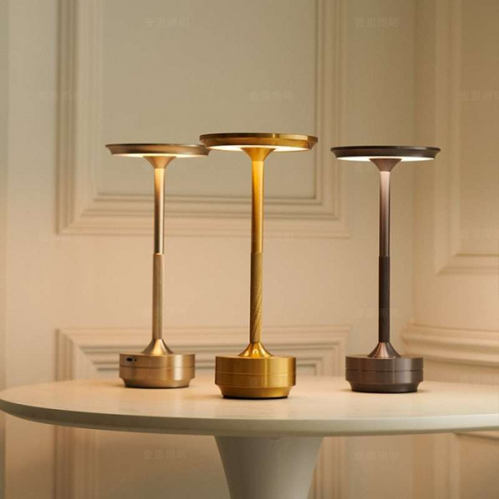 Aluminium oppladbar berøringsdimmer bordlampe | Skanto