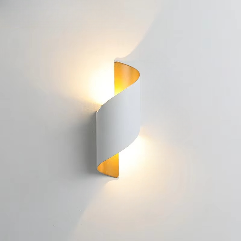 Elegante, i zwei Richtungen abstrahlende LED-Außenwandleuchte
