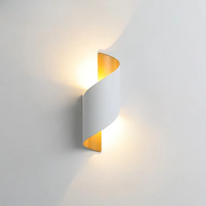 Elegante, i zwei Richtungen abstrahlende LED-Außenwandleuchte