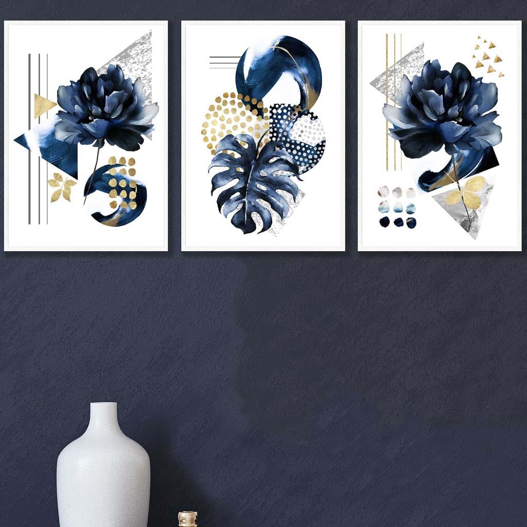 Abstrakt geometrisk blomstermønster i marineblått og gull, sett med 3 veggkunstverk