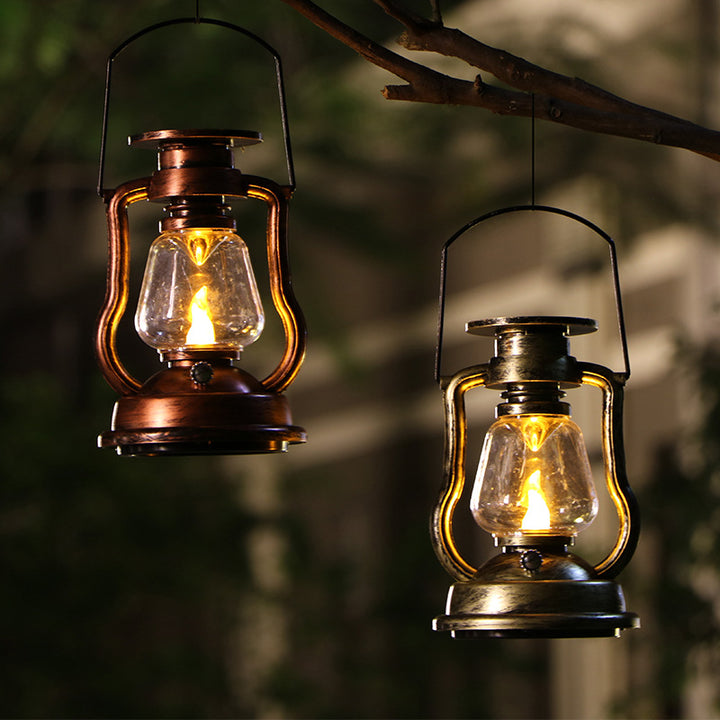 Antikk inspirert solenergi LED-lanterne med glasskuppel og metallhåndtak Skanto