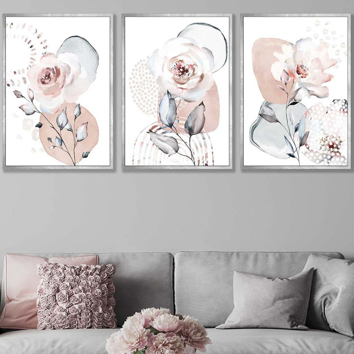 Abstrakte kunsttrykk med blomster i rosa og grått