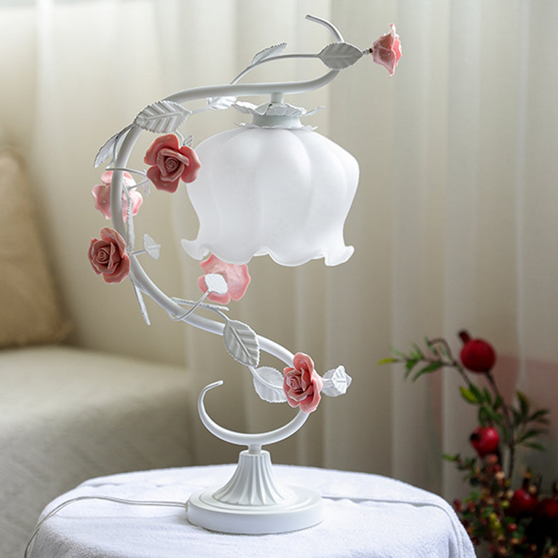 Rose Tae Lampe, Glass, Blomsterdesign, Nattbordlampe