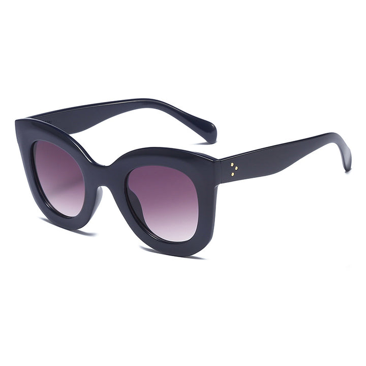 Dame Elegant oversized solbrille med utsøkt ramme Skanto