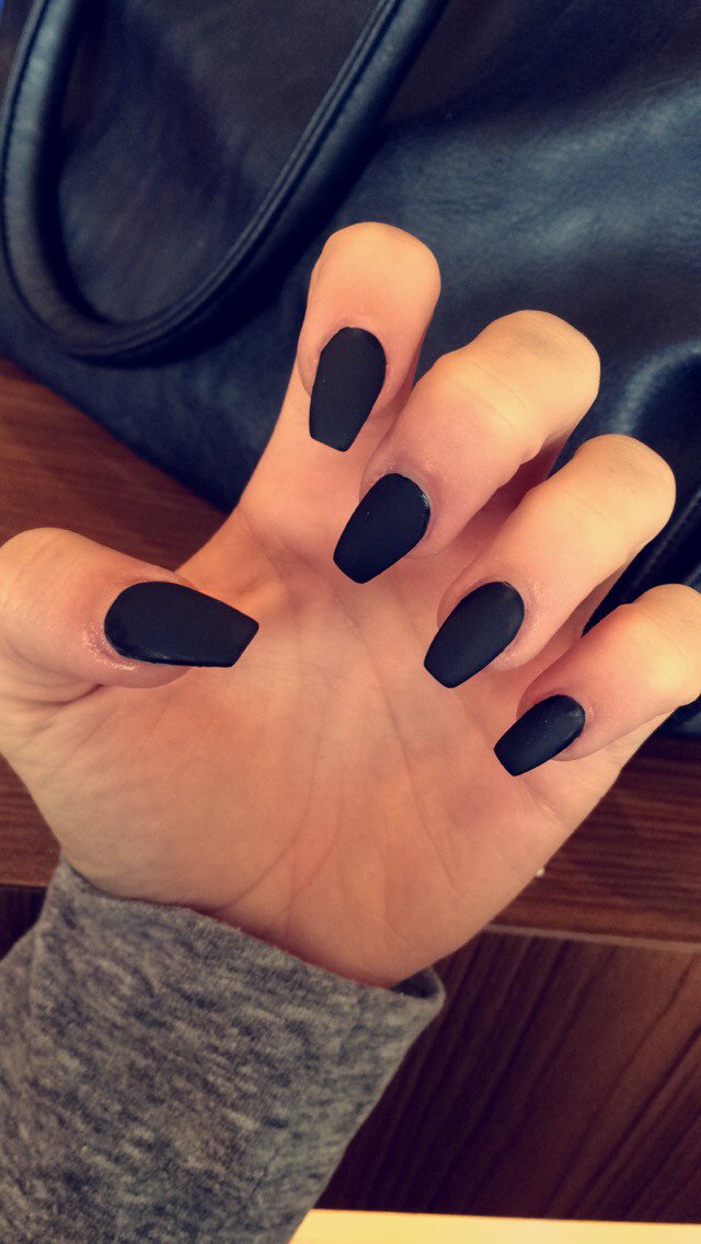 Midnight Matte Black Neglelakk | Skanto