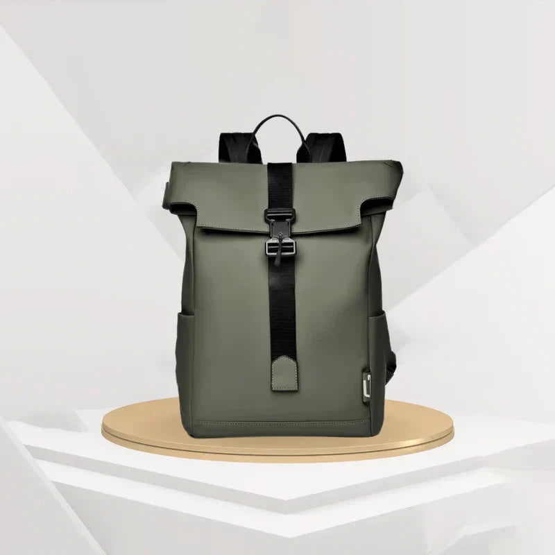 Skanto | Vanntett Reise- & Pendler-Ryggsekk – USB, Lett & Romslig
