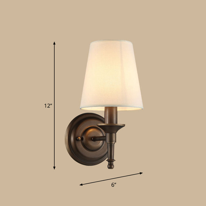 Single Wall Mount Light Minimalisme Tapered Drum Stoffe Veggbelysning for Korridor | Skanto