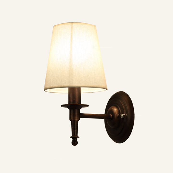 Single Wall Mount Light Minimalisme Tapered Drum Stoffe Veggbelysning for Korridor | Skanto