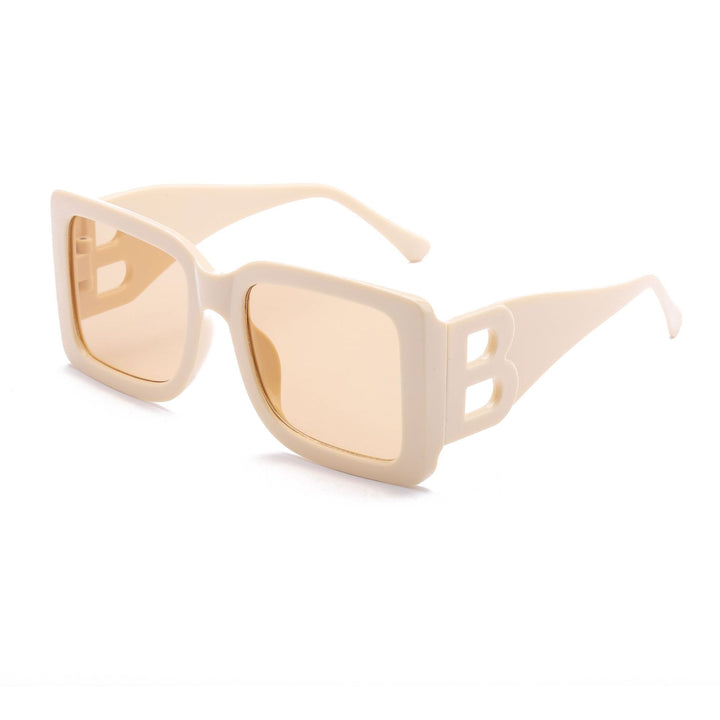 Dame oversized solbrille i elegant design Skanto