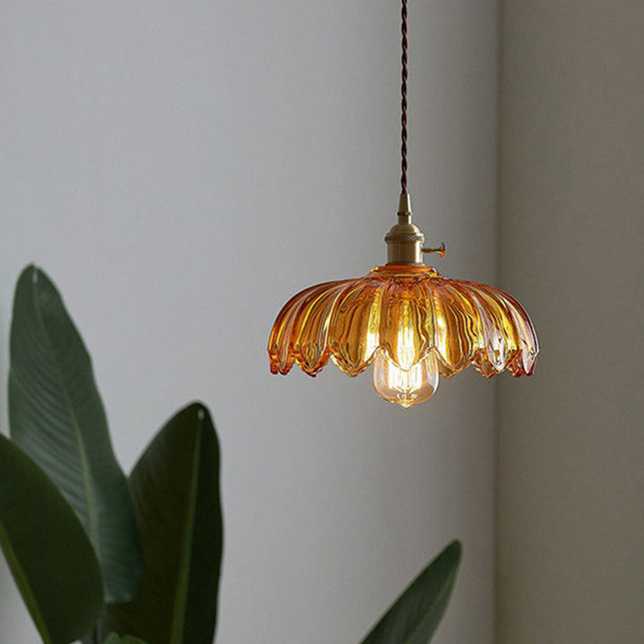 Skanto | Glass lampe som glitrer med detaljer!