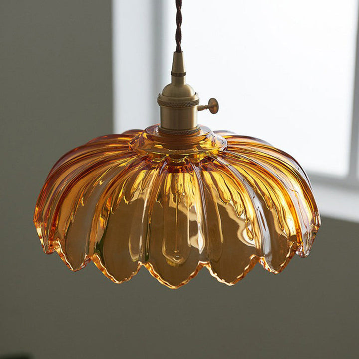 Skanto | Glass lampe som glitrer med detaljer!