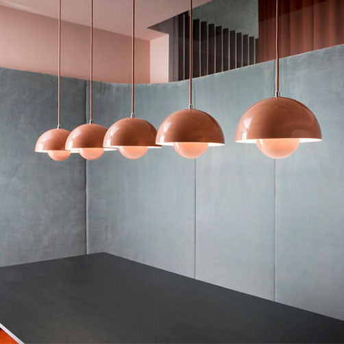 Skandinavisk pendellampe – Elegant, en-armet, halvsirkelformet lampe for stue og soverom