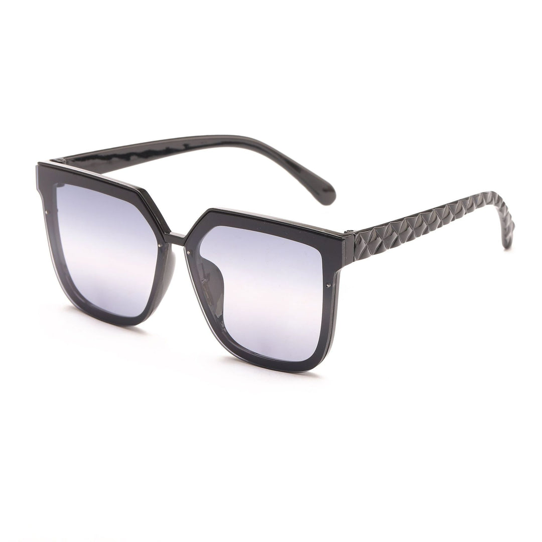 Dame modische solbrille med innovativ polygonal design Skanto