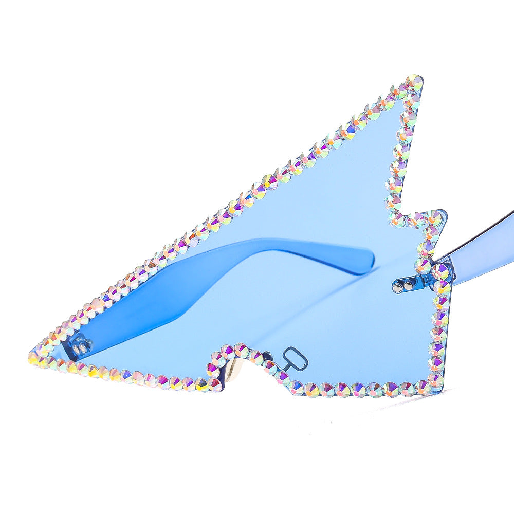 Dame ekstravagant formet solbrille Skanto