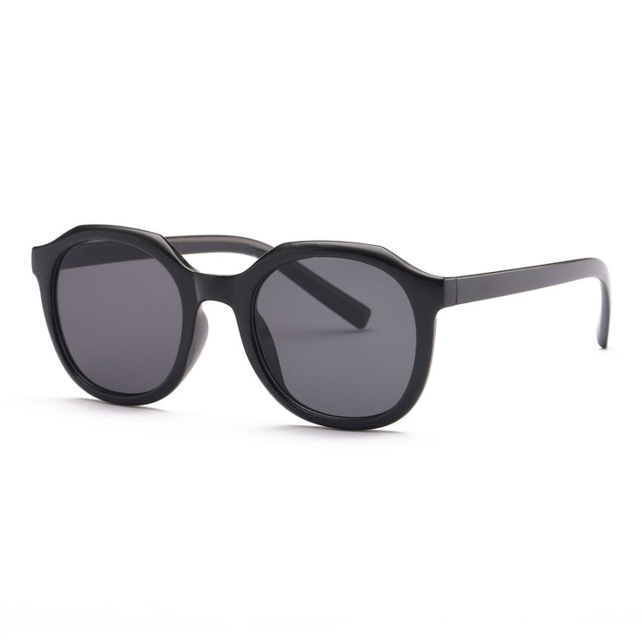 Dame moteriktig solbrille med fasetterte rammer og UV-beskyttelse Skanto