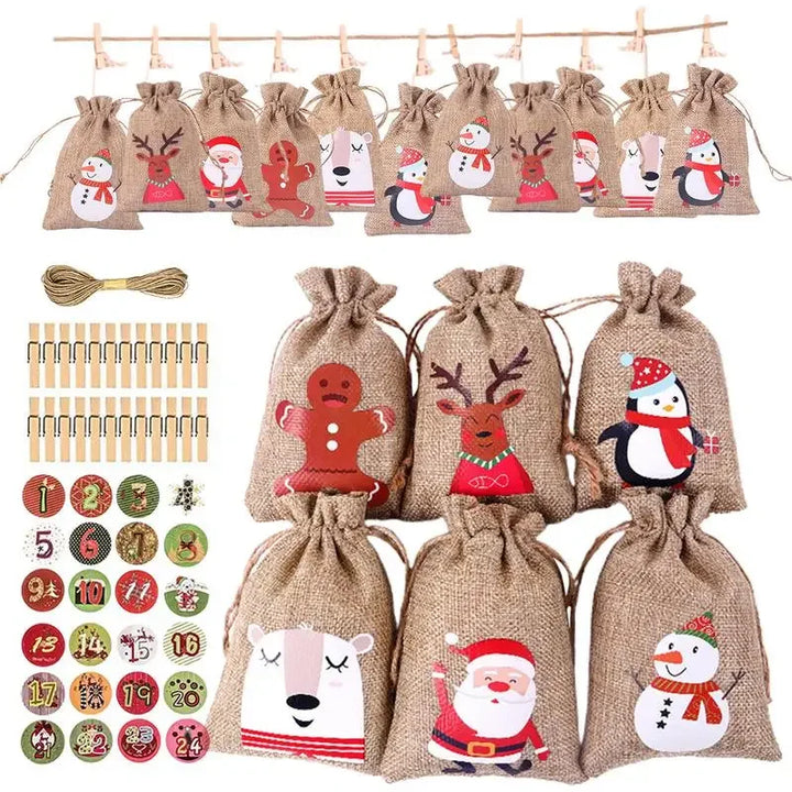 Skanto | HollyTime Adventskalender Set – 24 gjenbrukbare gaveposer med klistremerker, clips & snor