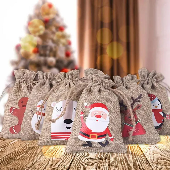 Skanto | HollyTime Adventskalender Set – 24 gjenbrukbare gaveposer med klistremerker, clips & snor