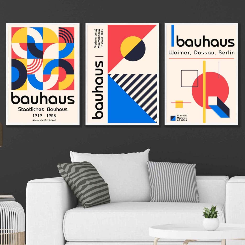 Bauhaus-stil, rød, blå og gul, geometrisk sett med 3 veggkunstverk