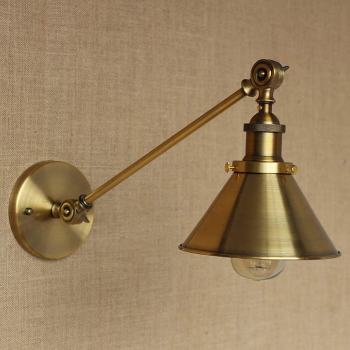 Vintage Tapered Vegglys Armatur 1-Lys Jern Veggmontert Lampe i Messing for Soverommet | Skanto