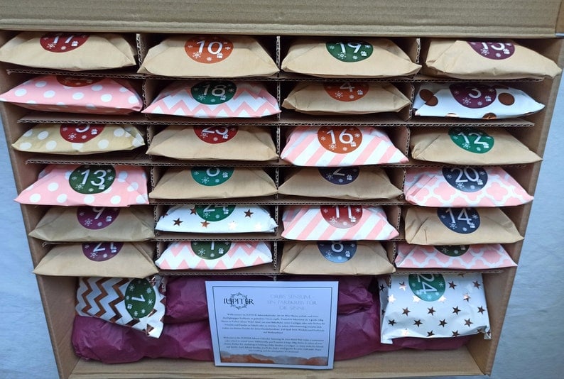 Skanto | WoolMagic – Adventskalender med 24 Ull-Overraskelser – For Strikke- & Hekleentusiaster