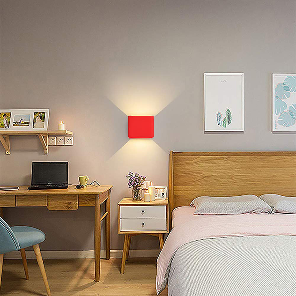 LumiBox - Firkantet LED Vegglampe | Modern Design i Svart, Hvit og Grønn for Soverom og Stue | Skanto