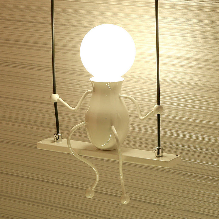 SwingDesign Vegglampe – Leken og Kreativ Belysning Skanto