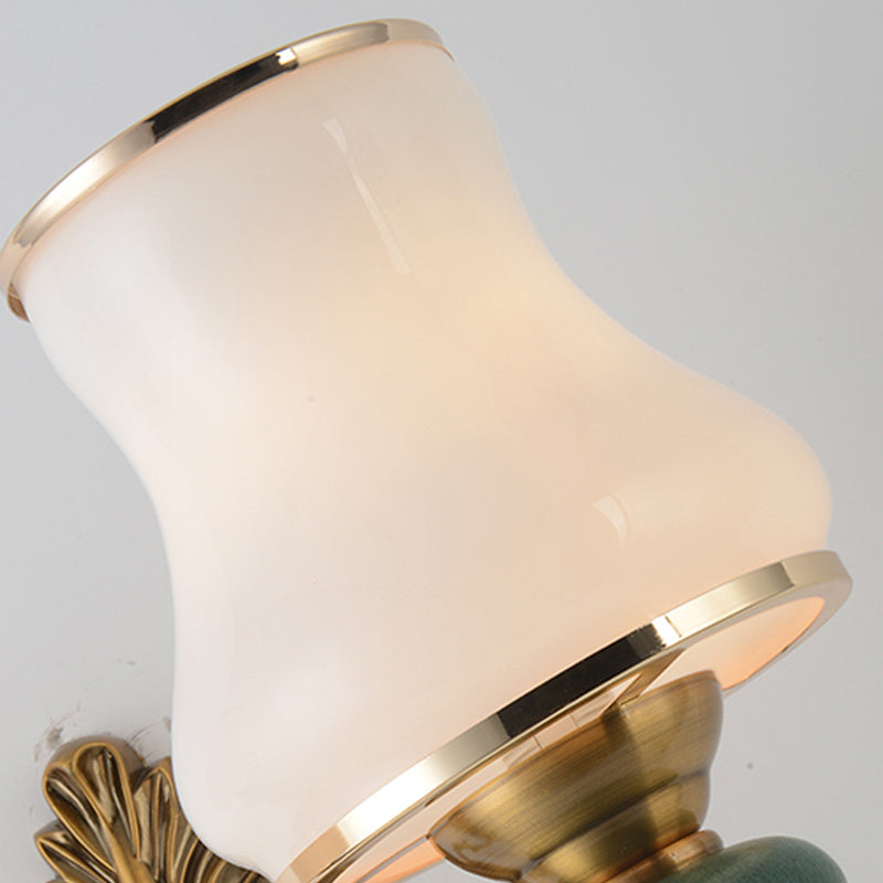 Vase hvit glassvegglampe nordisk stue 1/2 hoder messingvegglampe