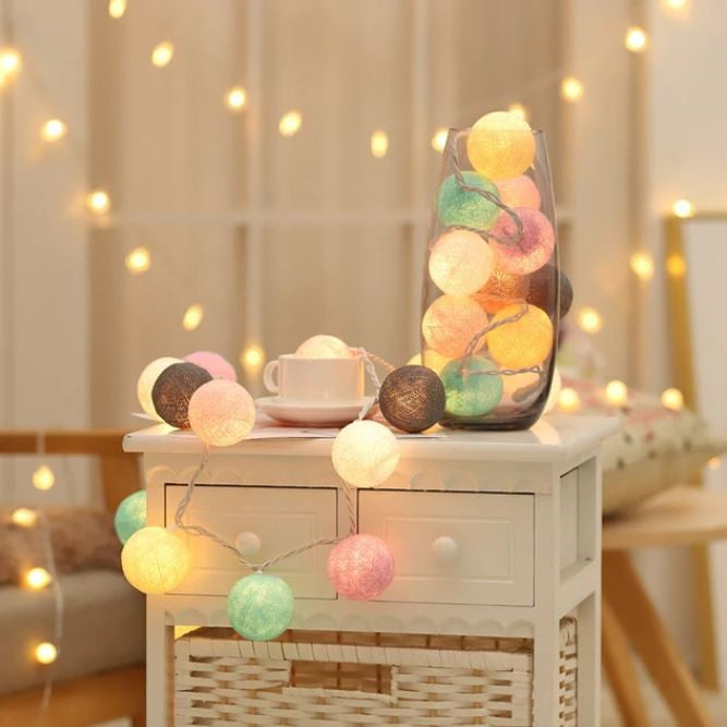 Gledelig Bomull Lys Ball Girlander - LumiBall | Skanto
