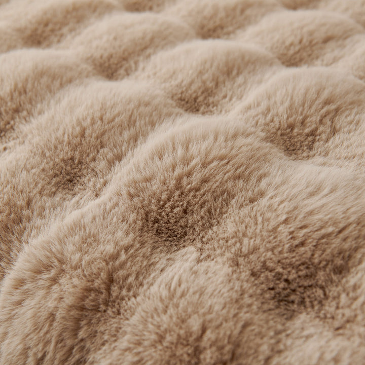 Luksus Ripple Faux Fur Sofa Deksel - Moderne, Stilig & Holdbar Sofa Beskyttelse | Skanto